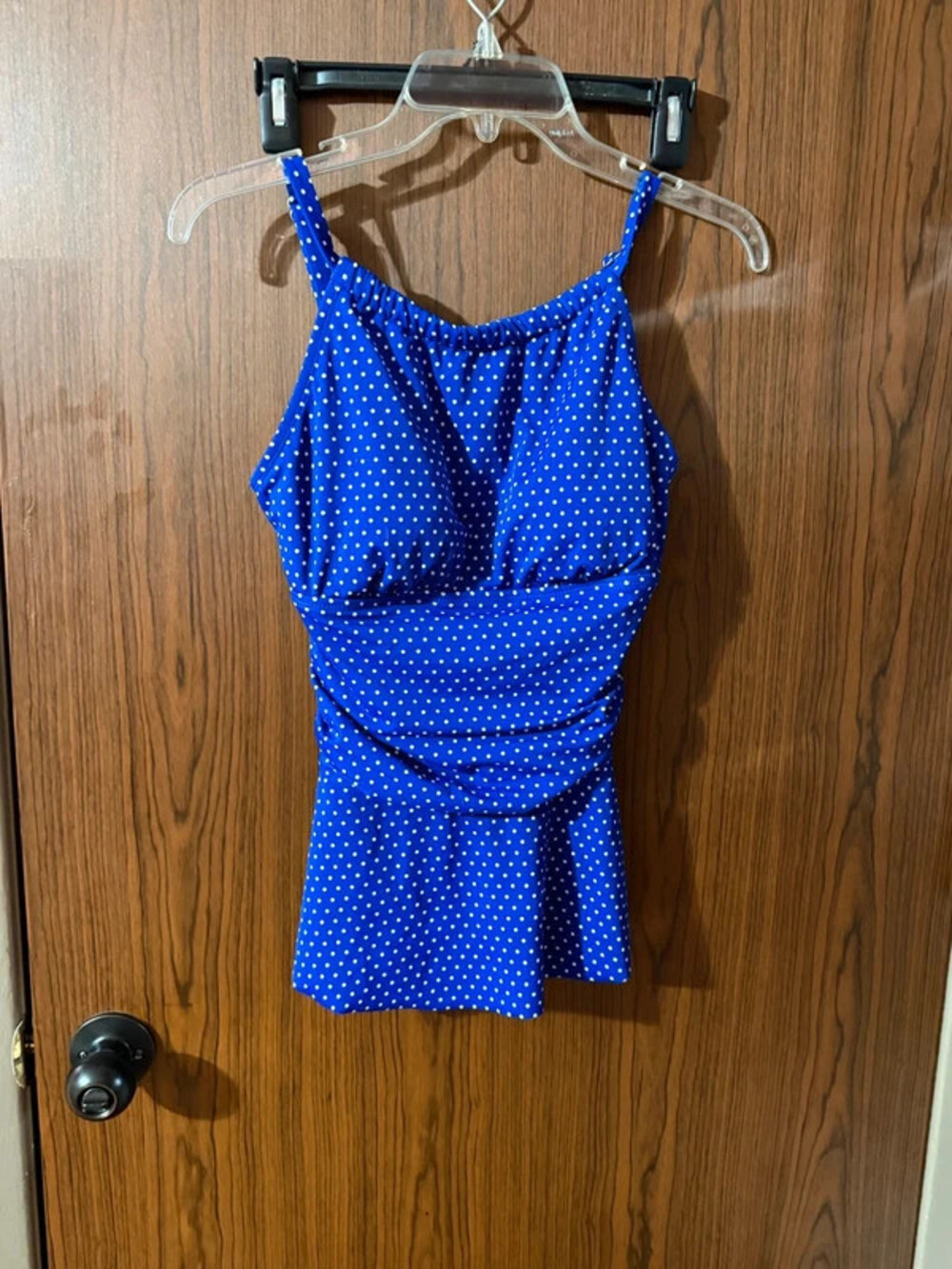 Kim Rogers blue-and-white polka dot peplum/flyaway tankini swim top Medium